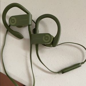 Green powerbeats